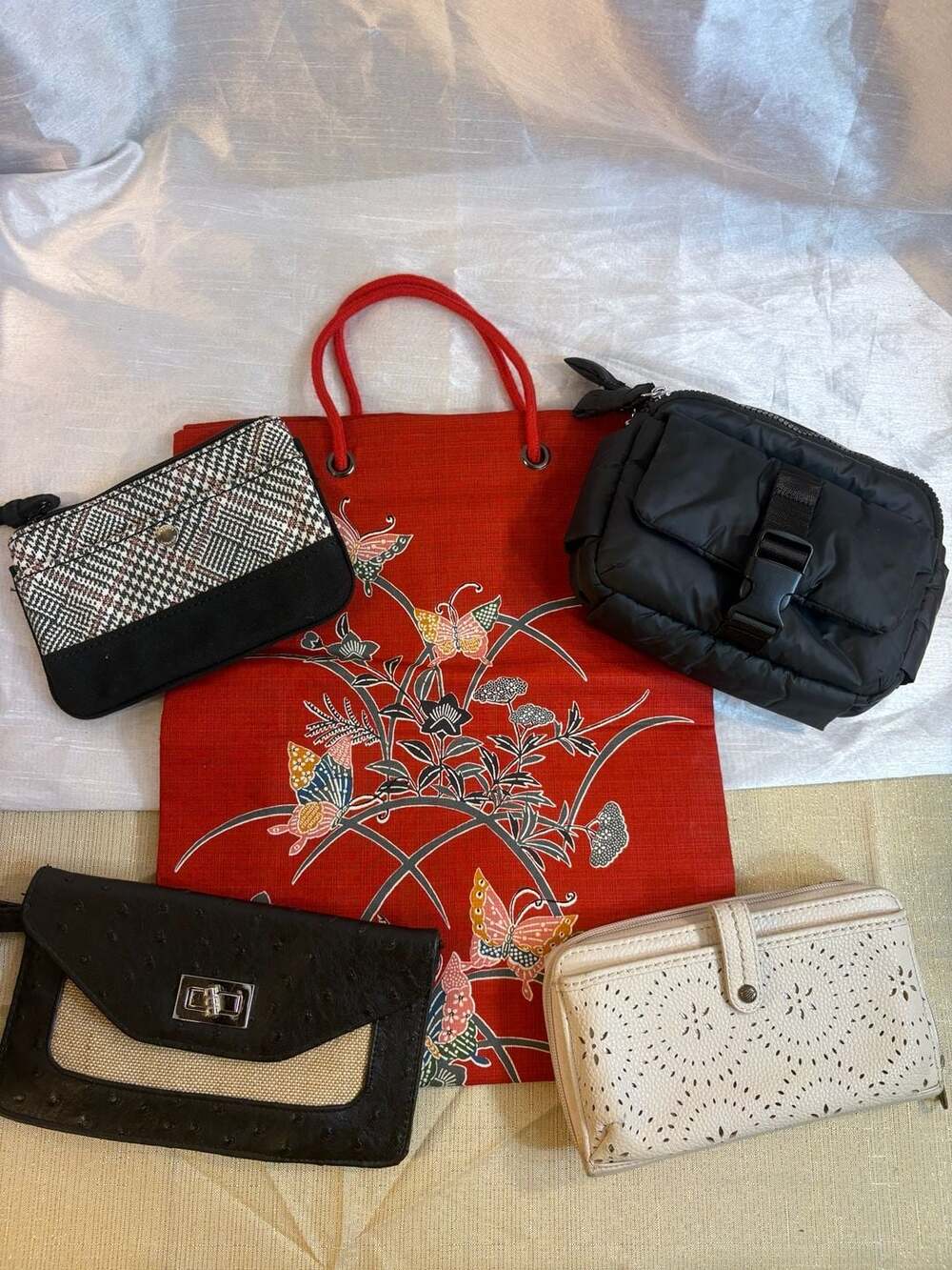 Lot of 5 misc. bag, wallet, wristlet